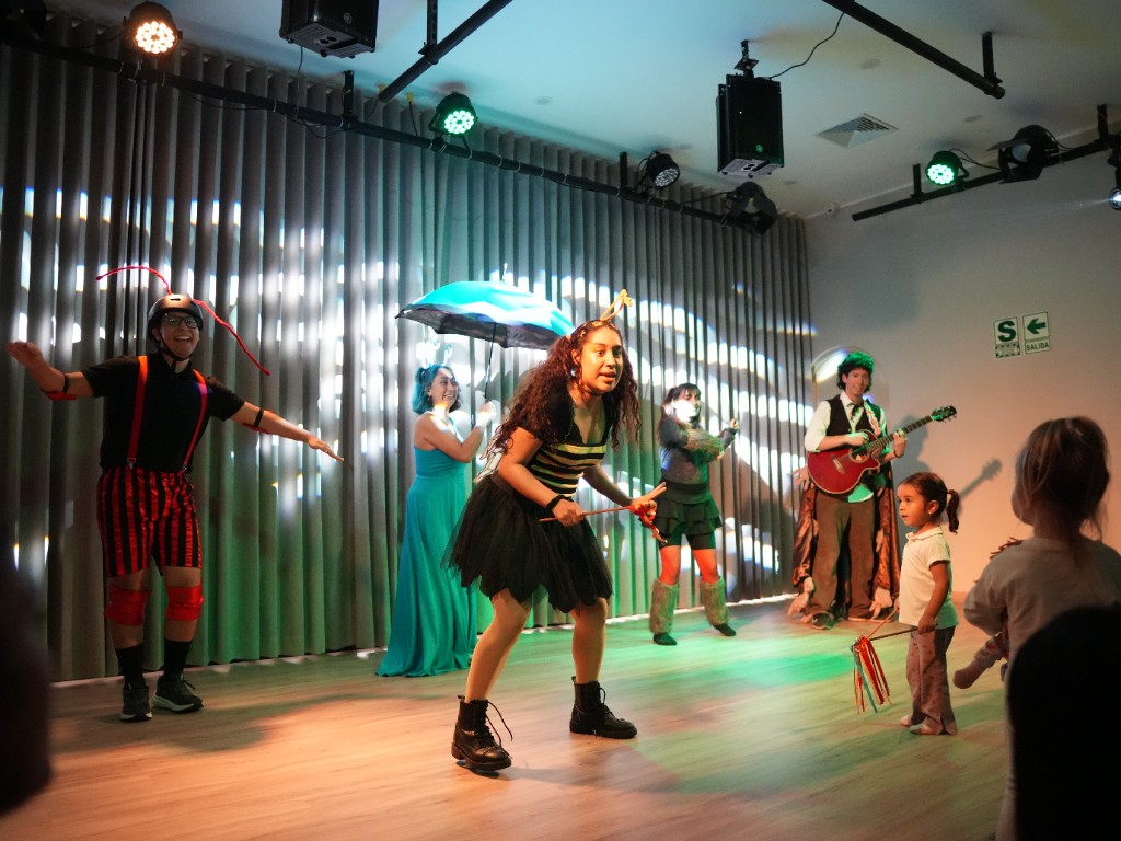 Teatro y talleres en la agenda